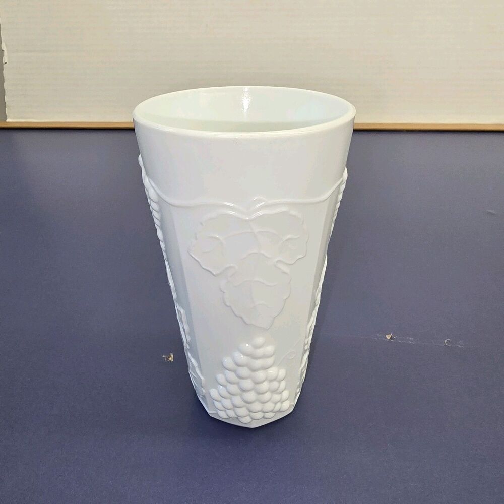 Vintage Indiana Milk Glass Glasses Harvest Grape Tumblers  Set Of  4 16 Oz. - Picture 2 of 5